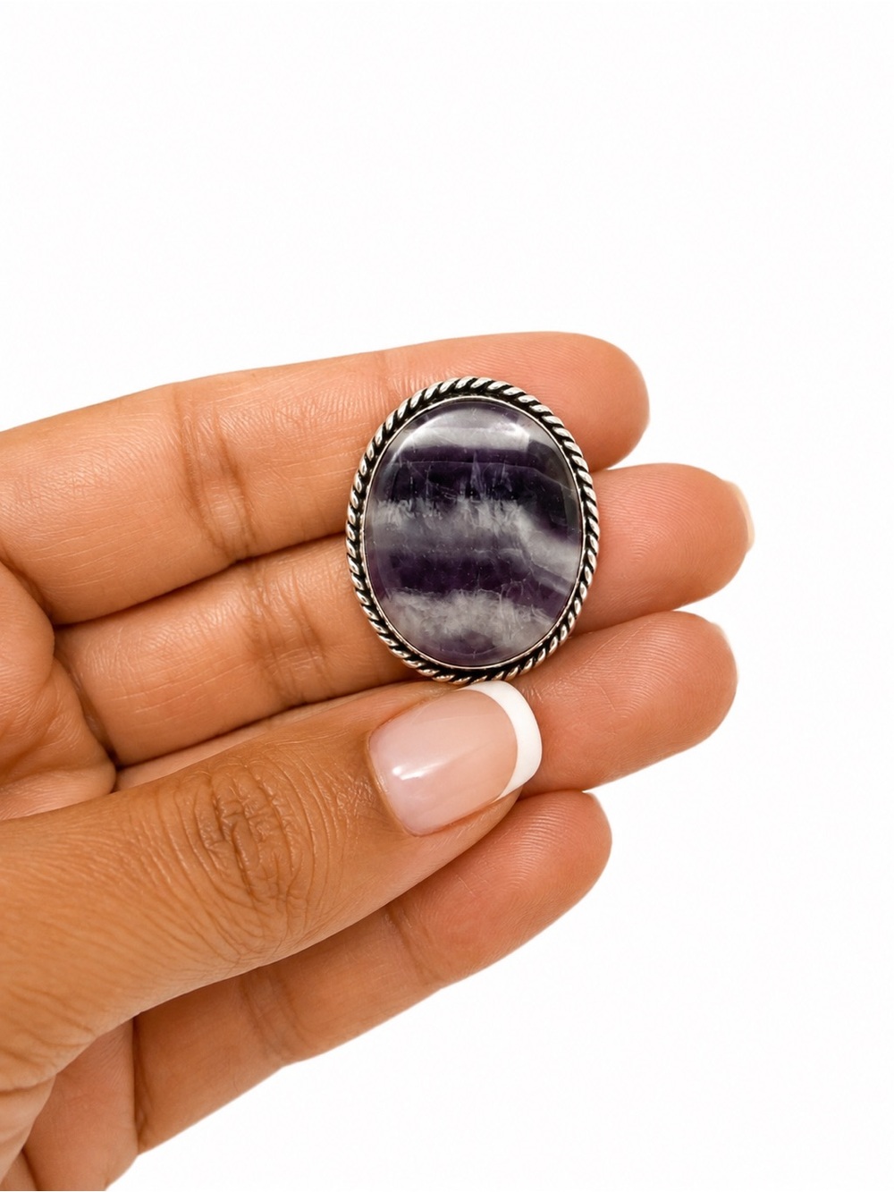 925 Sterling Silver Amethyst Chevron Oval Ring - Purple and White